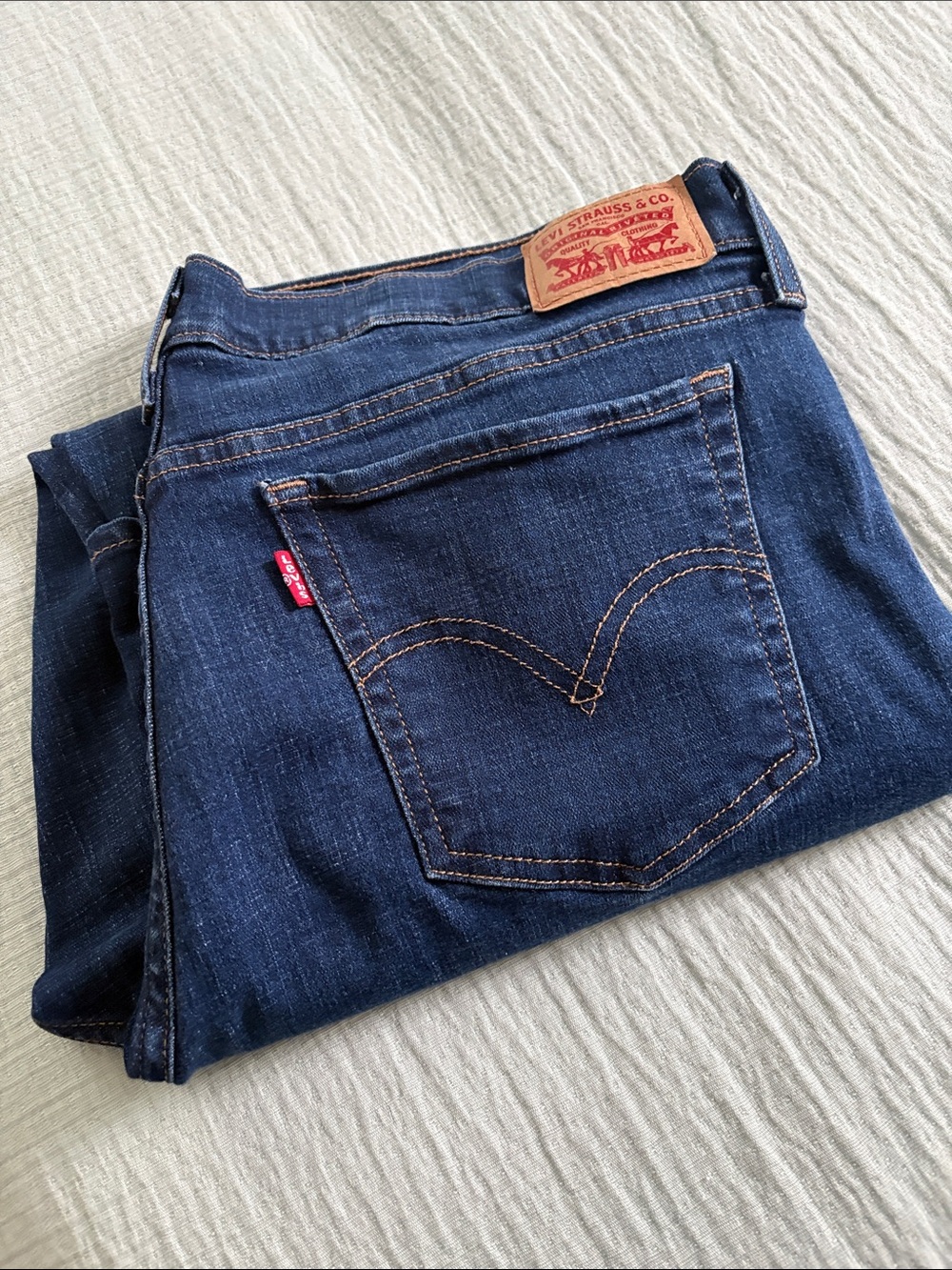 Levi's Slim Straight Jeans in Dark Blue Denim